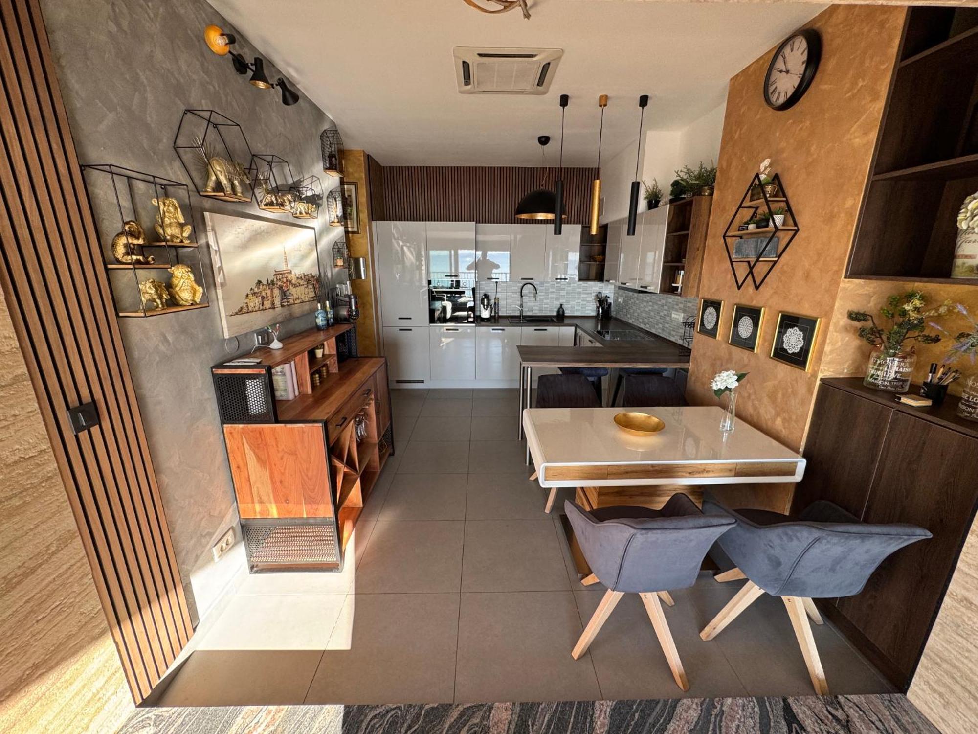 Magic View Luxury Penthouse With Jacuzzi And Sea View Appartement Split Buitenkant foto